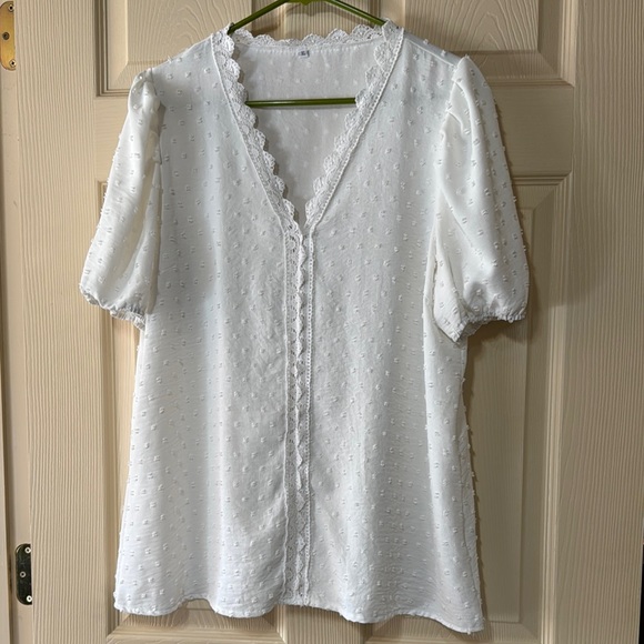 Tops - Elegant White Lace Trim Blouse X-Large